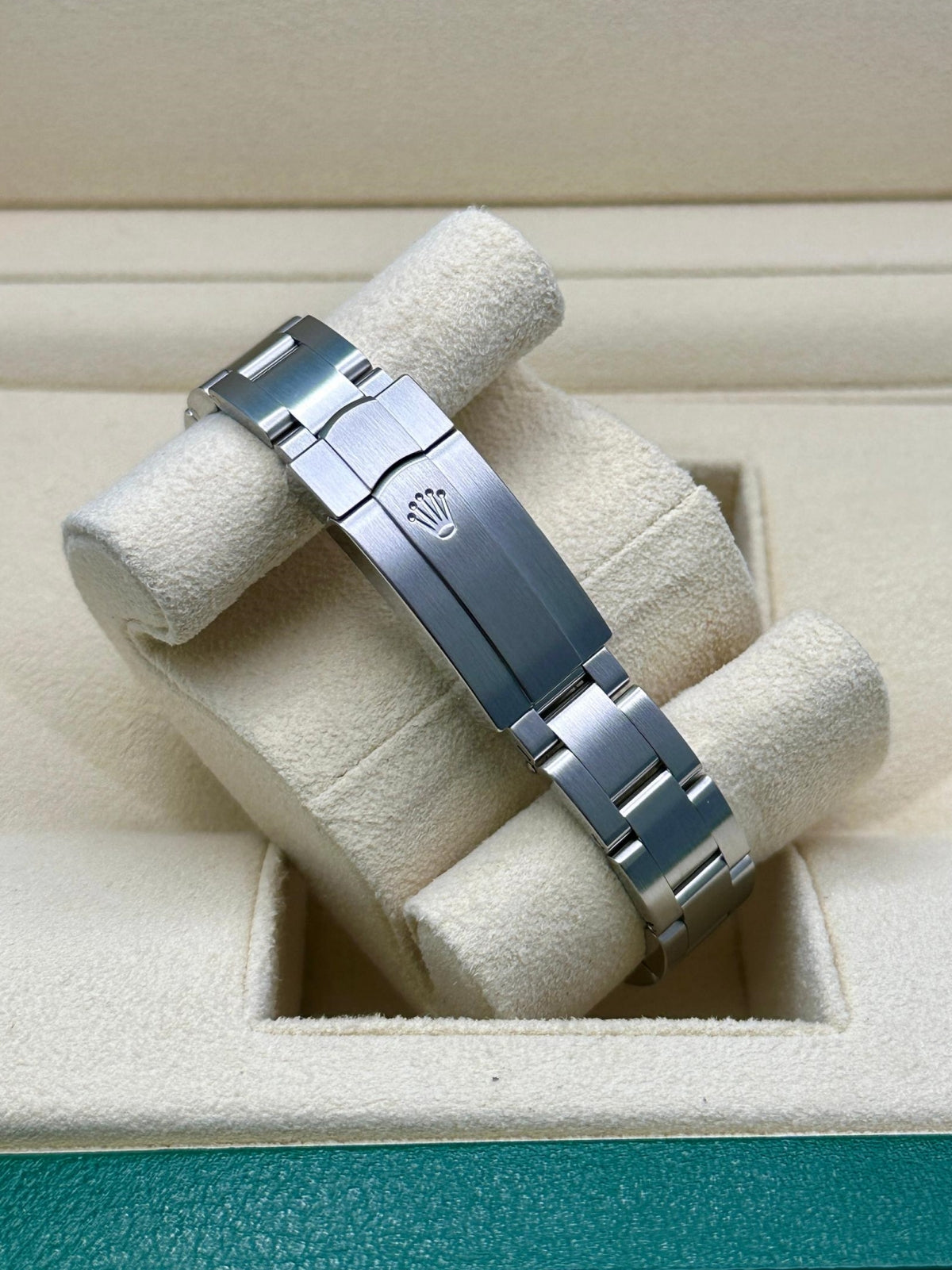 Rolex Oyster Perpetual 28mm 276200-0001 Silver Dial Oyster Bracelet Watch