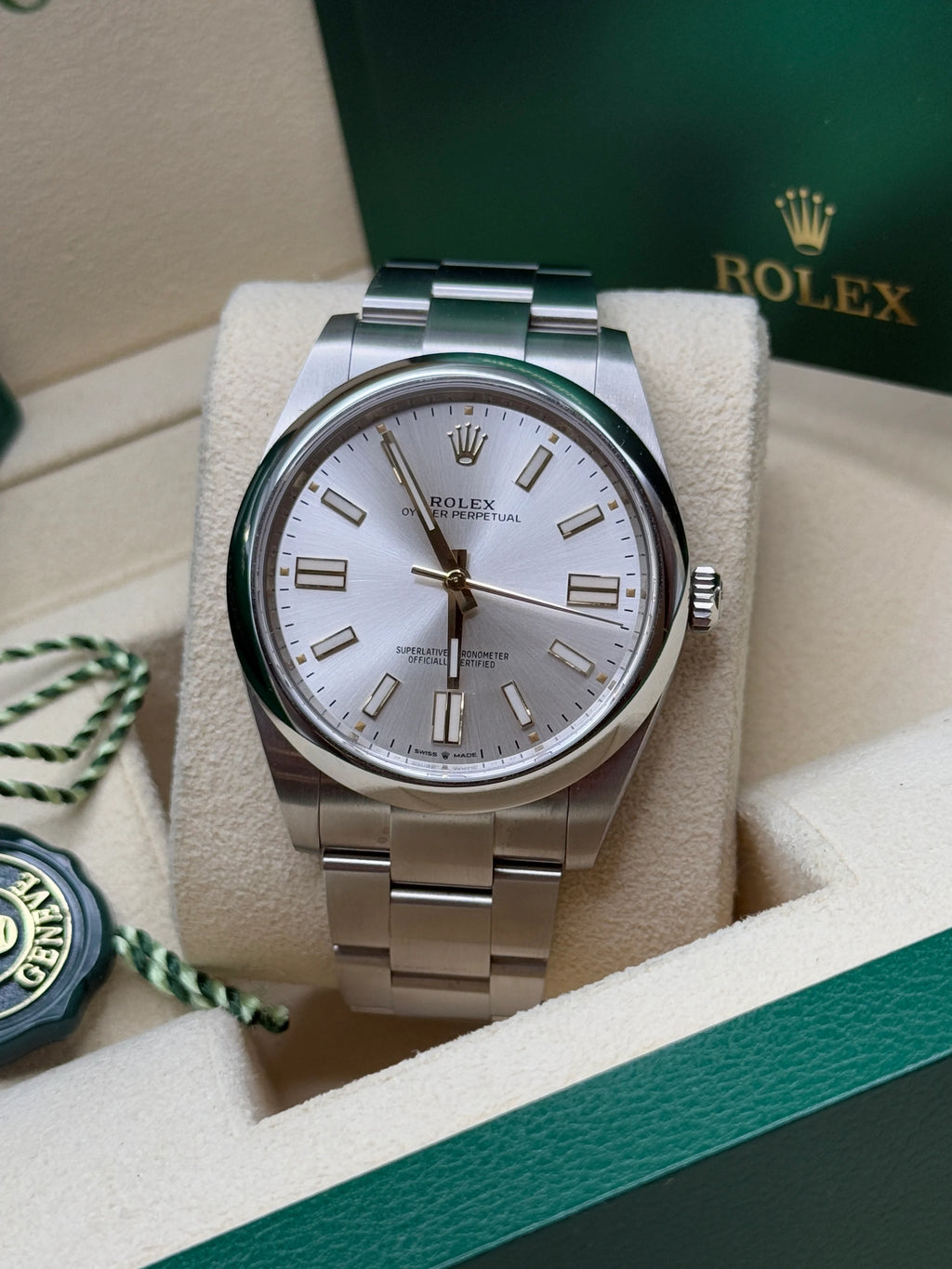 Rolex Oyster Perpetual 36mm 126000-0001 Silver Dial Oyster Bracelet