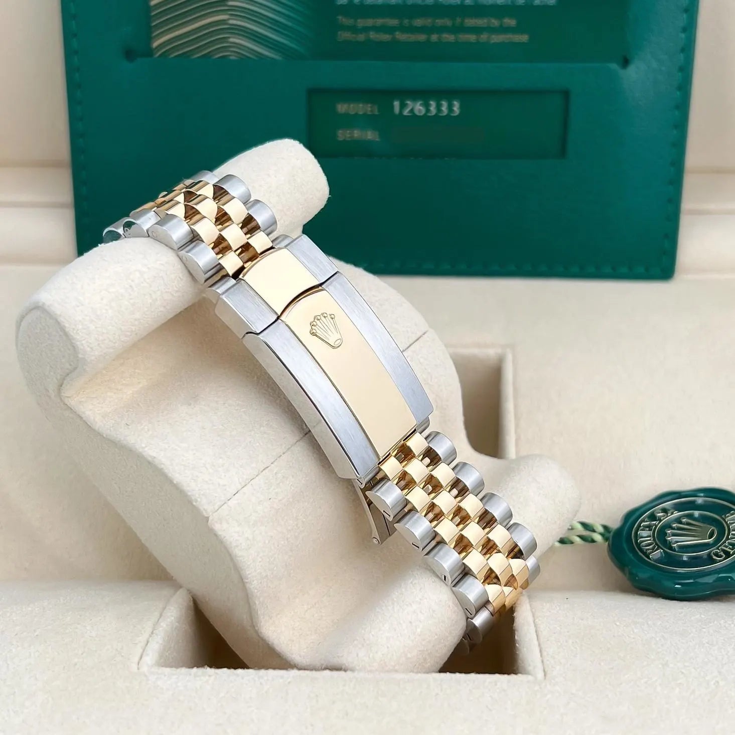 Rolex  Datejust 41mm 126333 Two-Tone Yellow Gold Fluted Bezel "Wimbledon" Dial Oyster