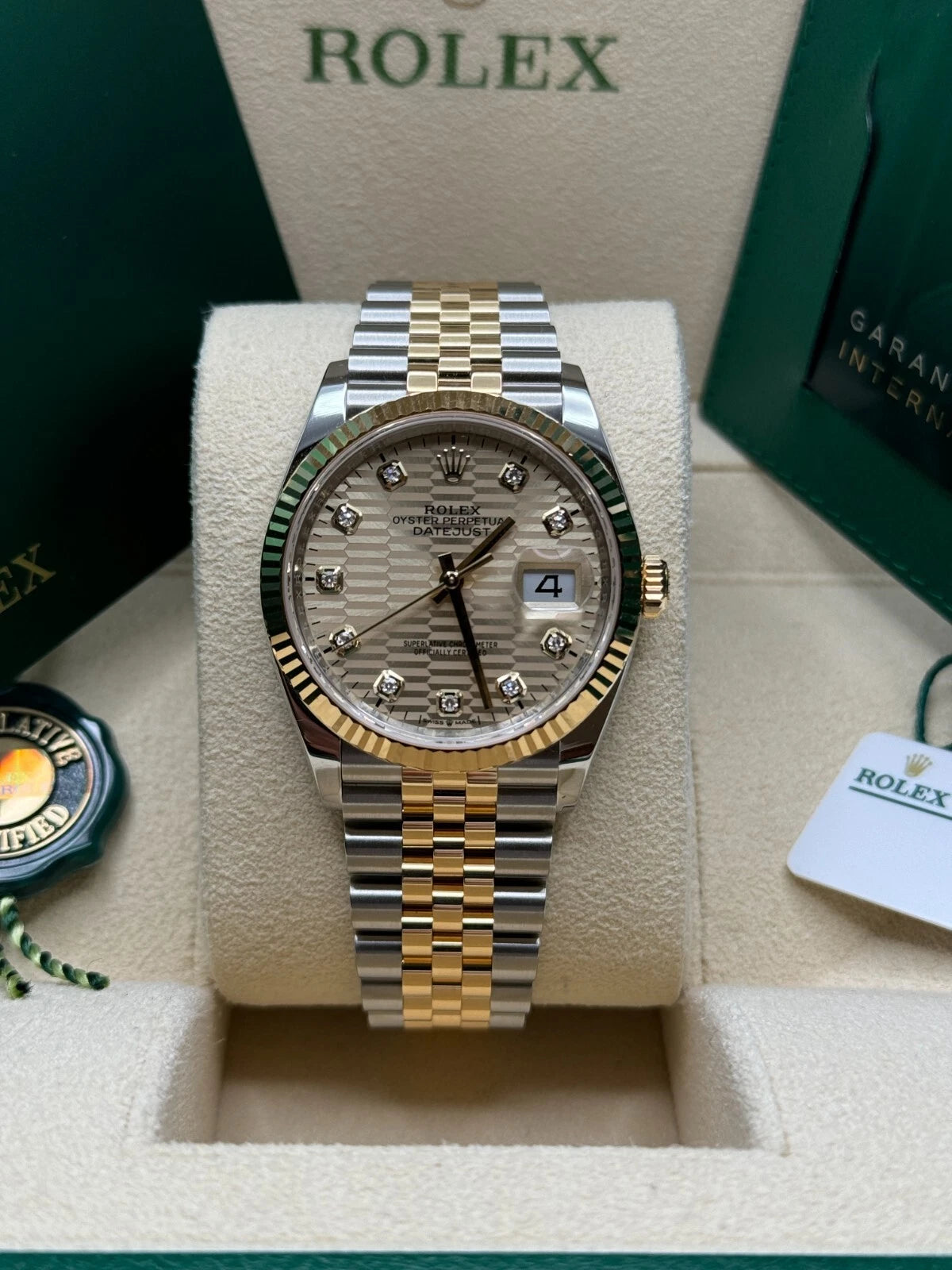 Rolex  Datejust 36mm 126233 Champagne Fluted Motif Diamond Dial Jubilee Bracelet