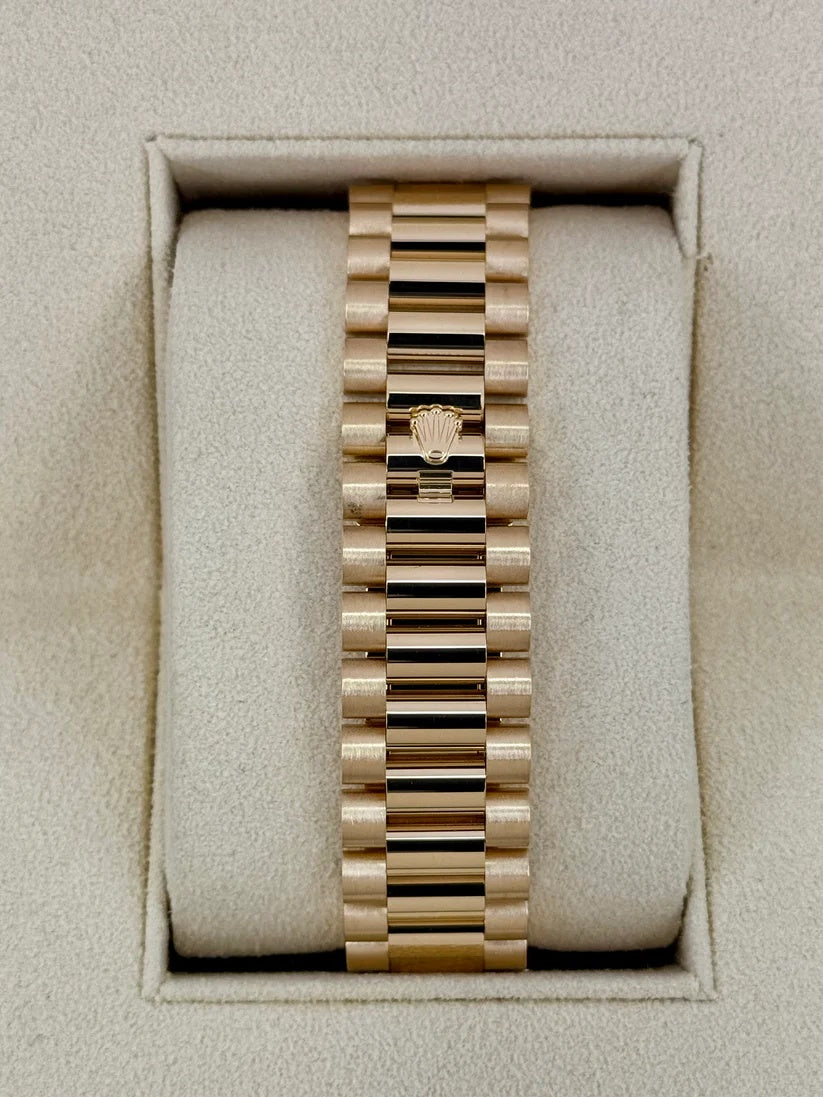 Rolex Day-Date 40mm Yellow Gold President  Mother of Pearl Diamond Baguette Dial - 228238