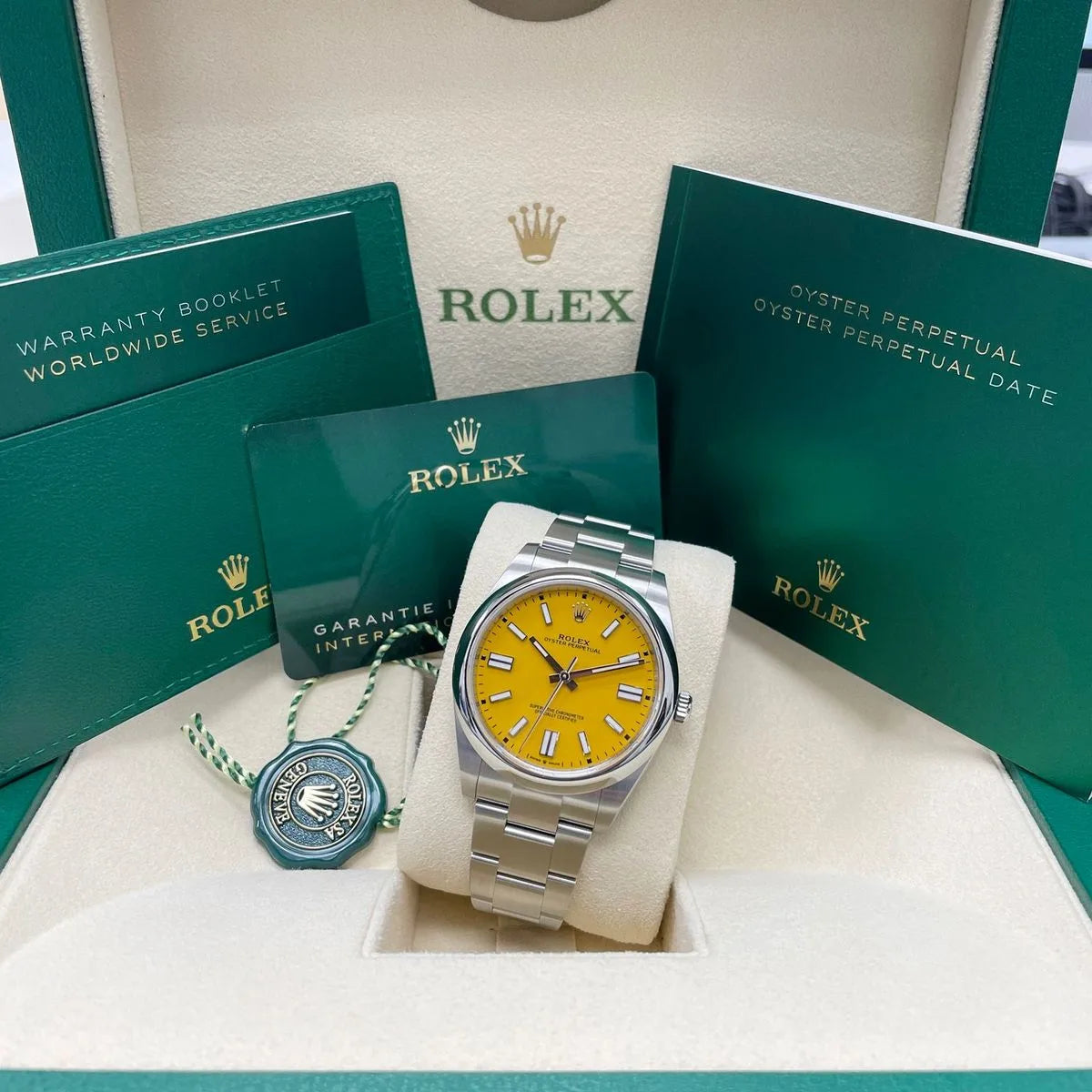 Rolex Oyster Perpetual 41mm 124300-0004 Yellow Dial
