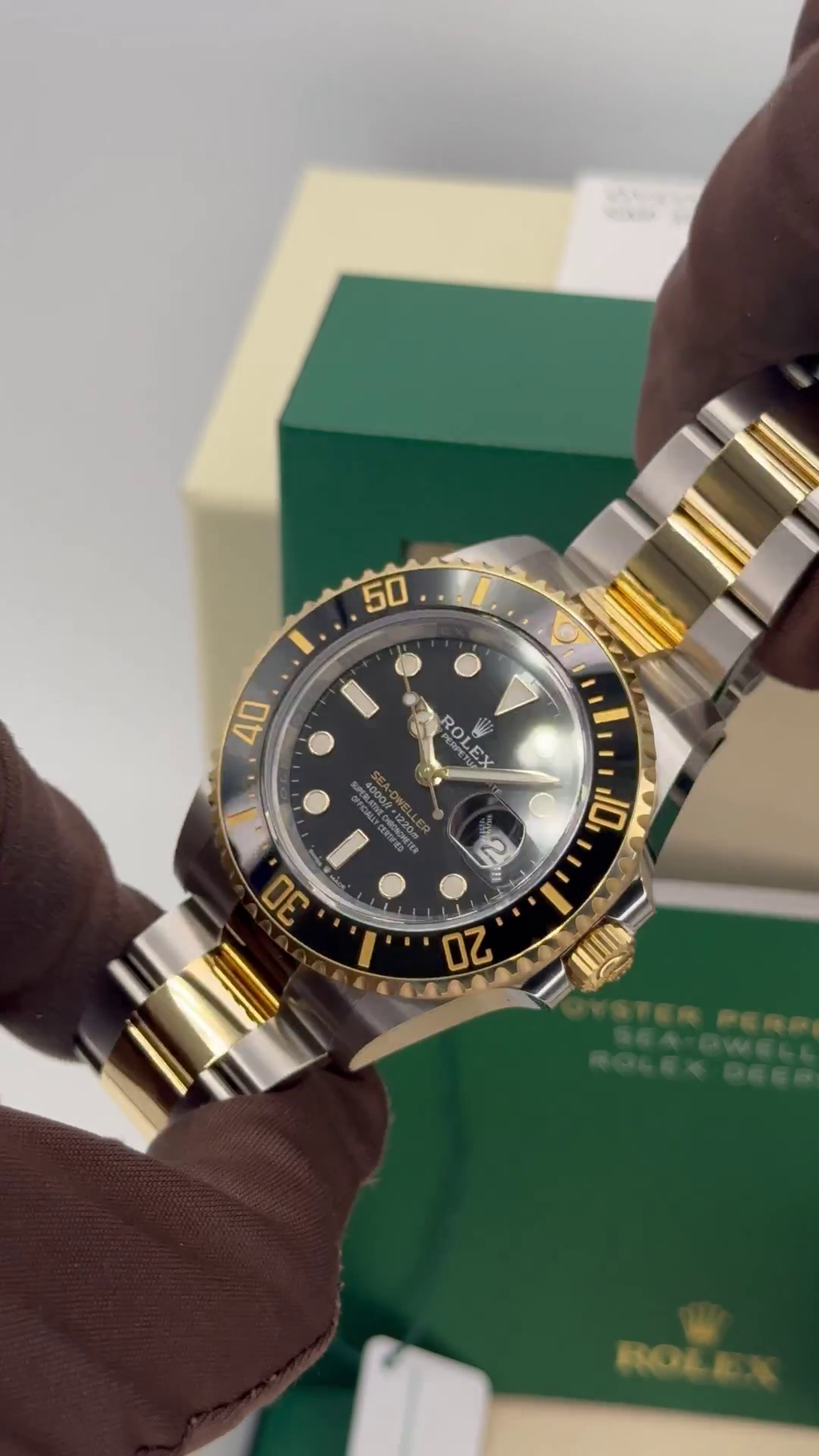Rolex Sea-Dweller 126603-0001 43mm