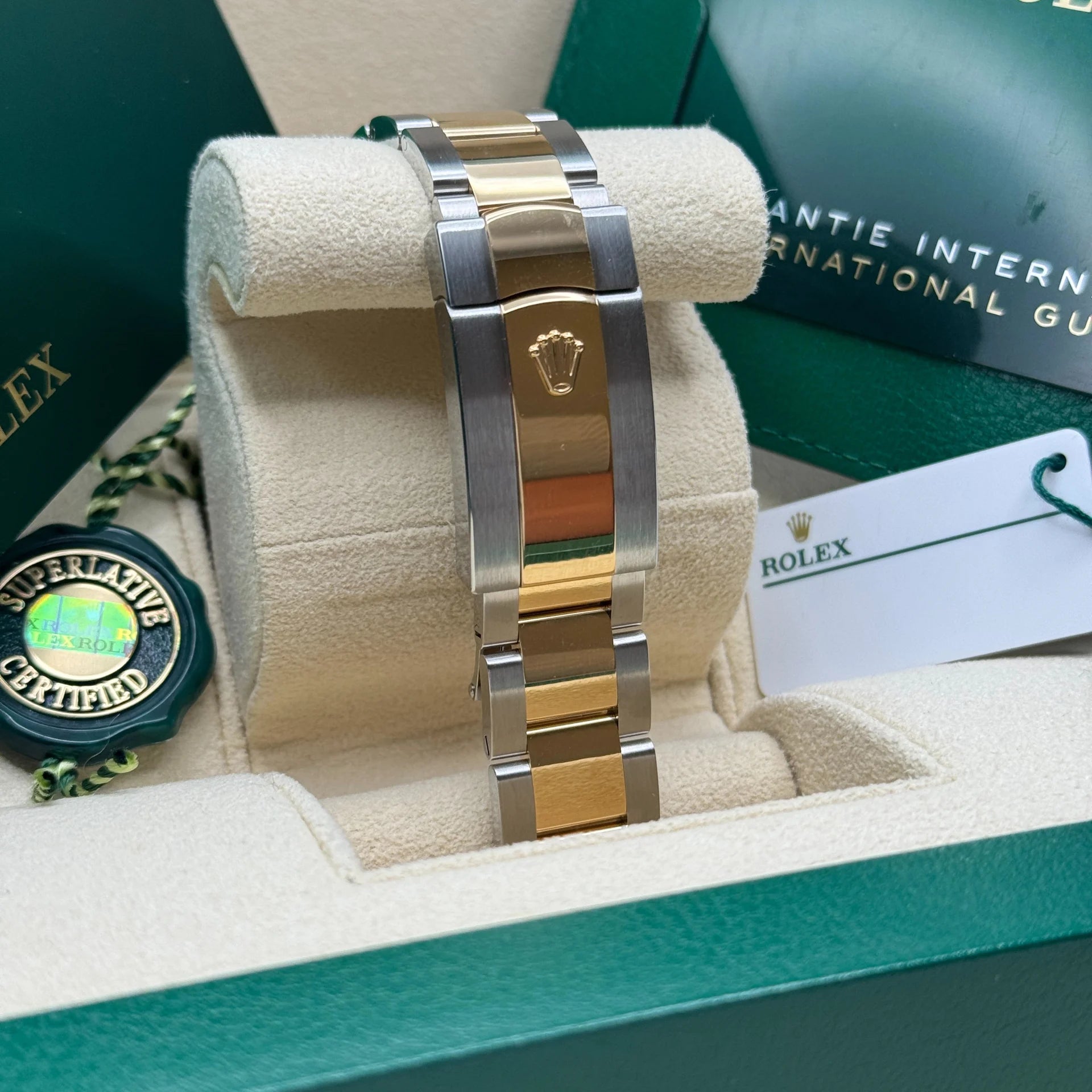 Rolex  Datejust 41mm 126333 Two-Tone Yellow Gold Fluted Bezel "Wimbledon" Dial Oyster