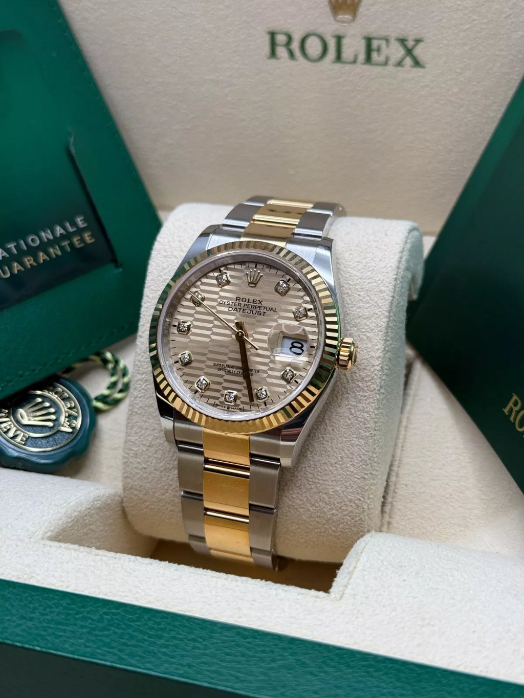 Rolex  Datejust 36mm 126233 Champagne Fluted Motif Diamond Dial Jubilee Bracelet