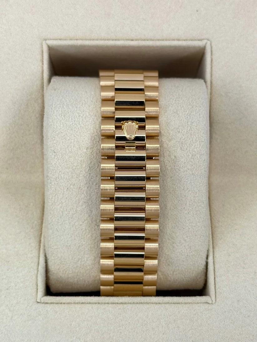 Rolex  Day-Date "President" 40mm Yellow Gold Champagne Index Dial - 228238
