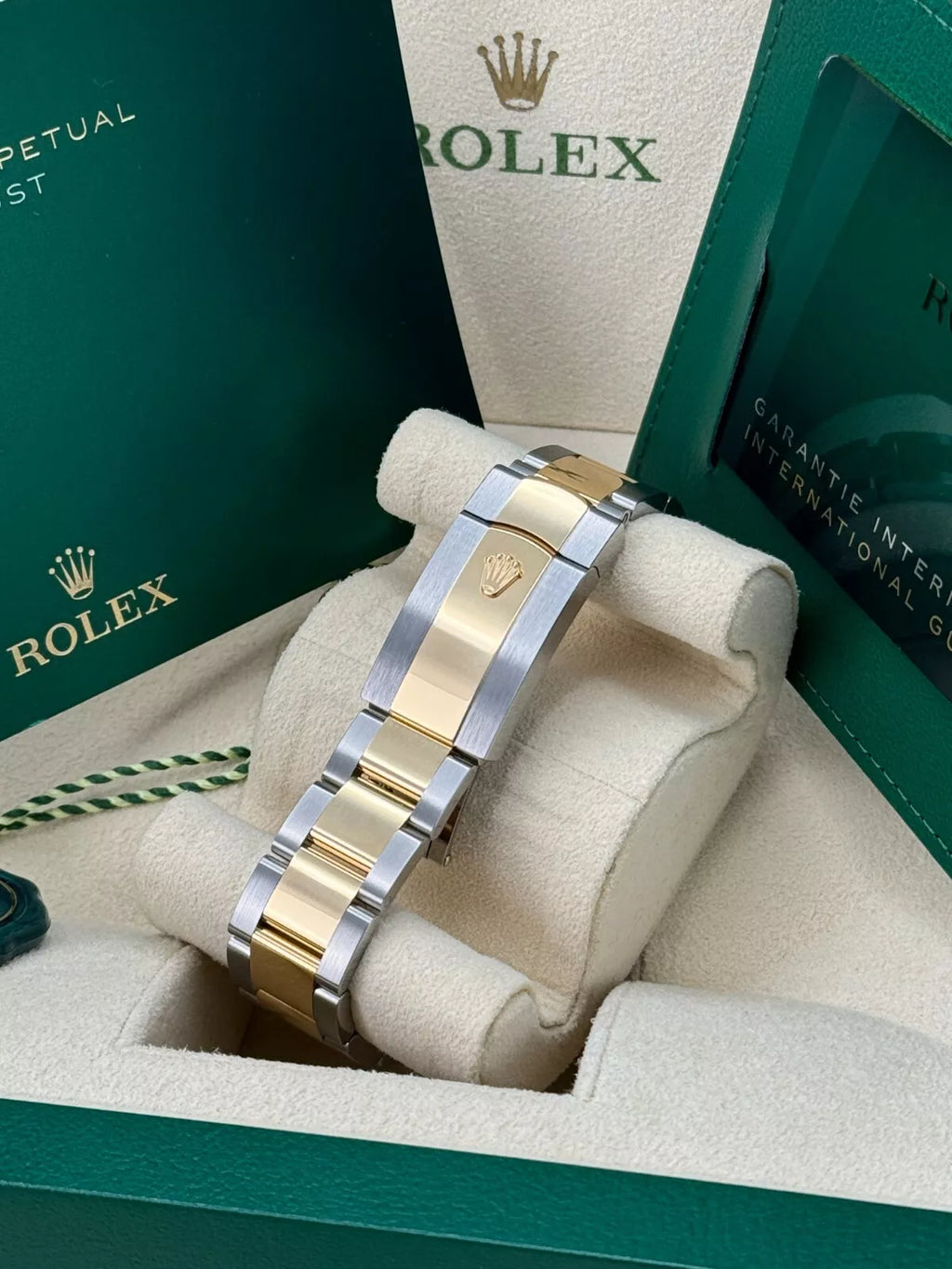 Rolex  Datejust 36mm 126233 White Dial Oyster Bracelet Watch