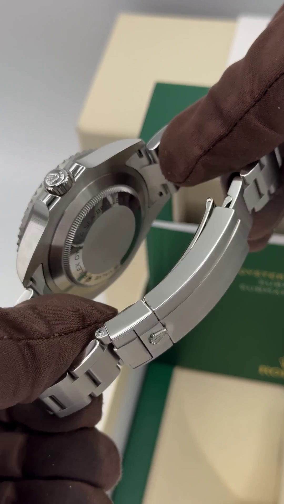 Rolex Sea-Dweller 126600-0002 43mm