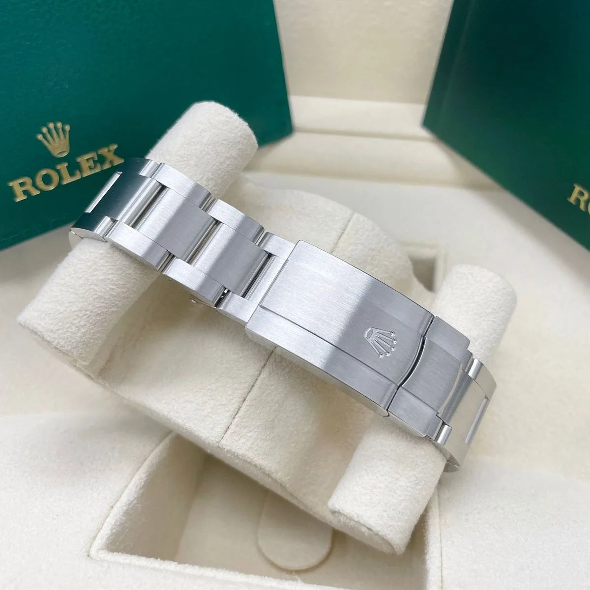 Rolex Oyster Perpetual 36mm 126000-0006 Tiffany Blue Turquoise Dial