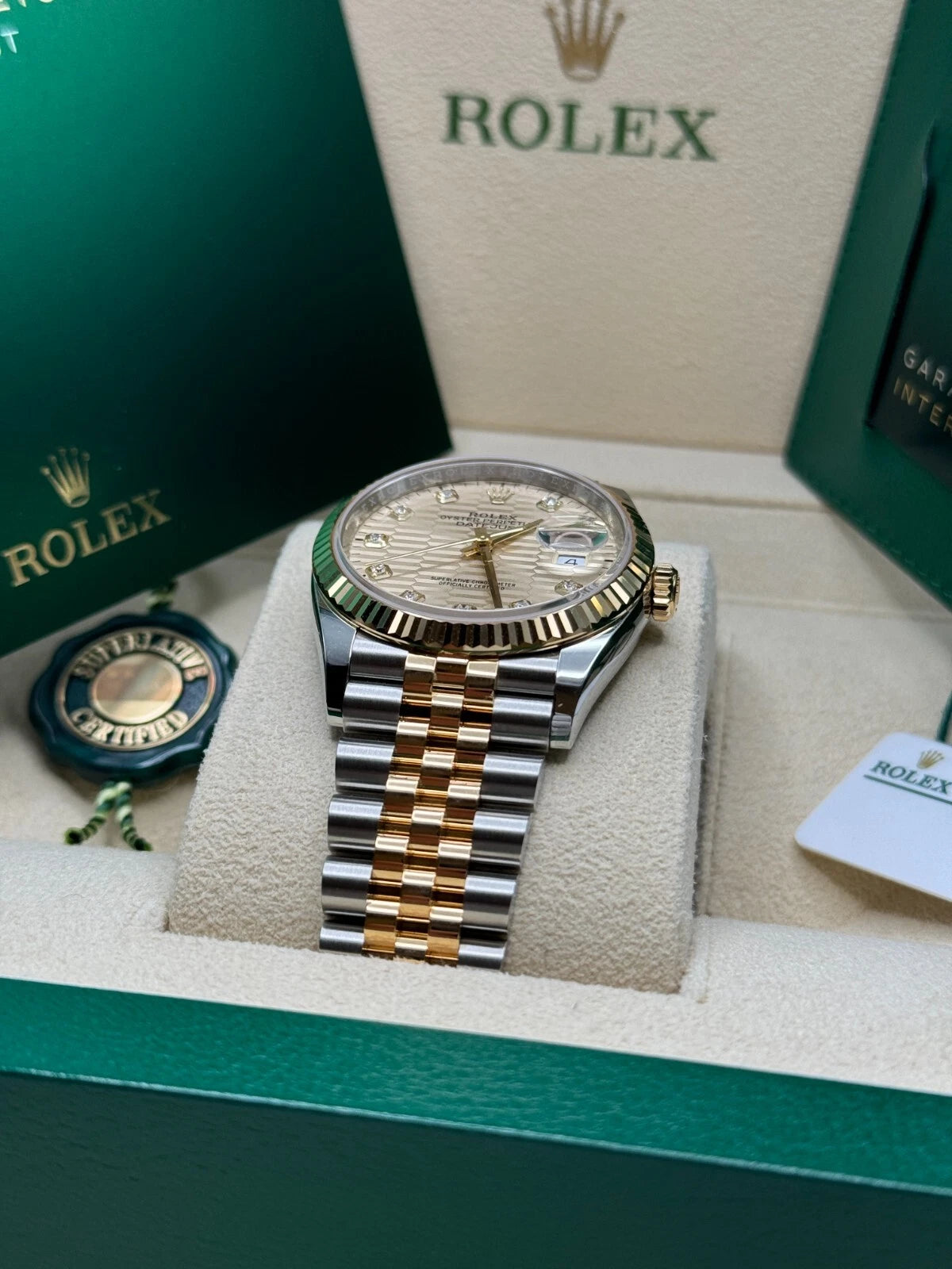 Rolex  Datejust 36mm 126233 Champagne Fluted Motif Diamond Dial Jubilee Bracelet