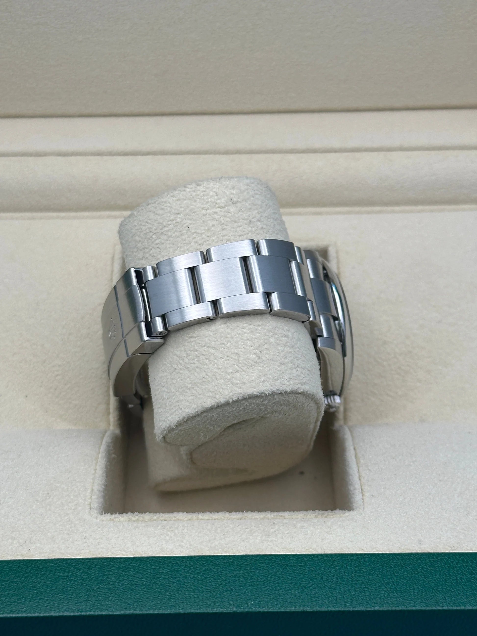 Rolex Oyster Perpetual 34mm 124200-0001 Silver Dial Oyster Stainless Steel Bracelet
