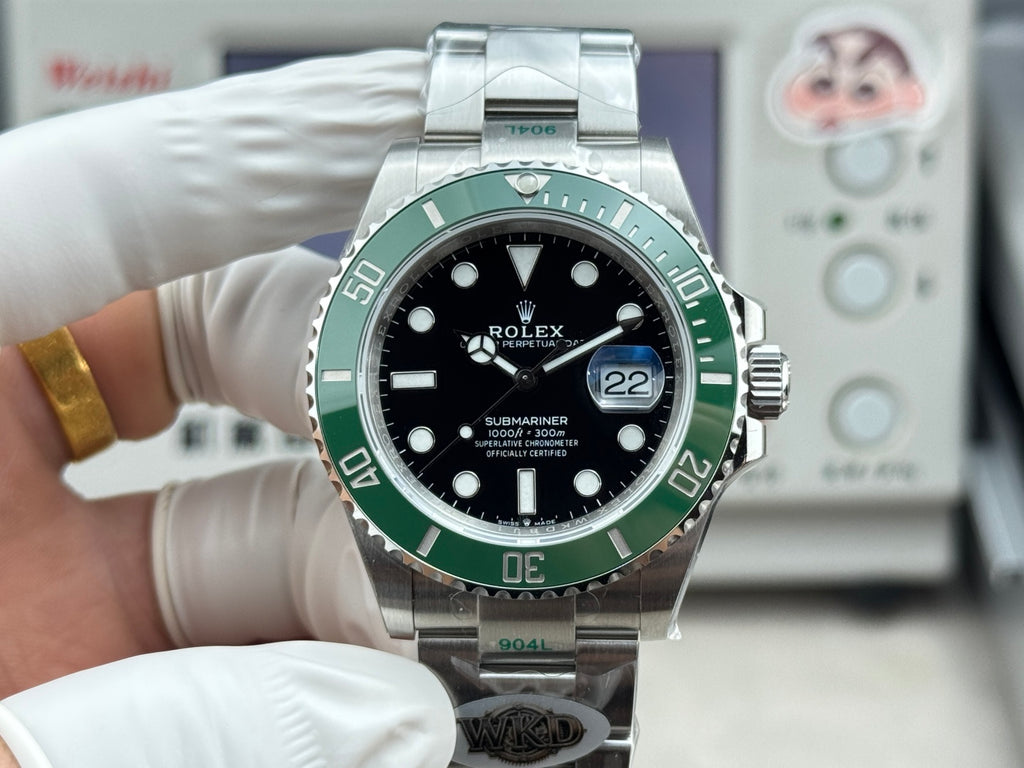 Rolex Submariner Date Green 126610LV