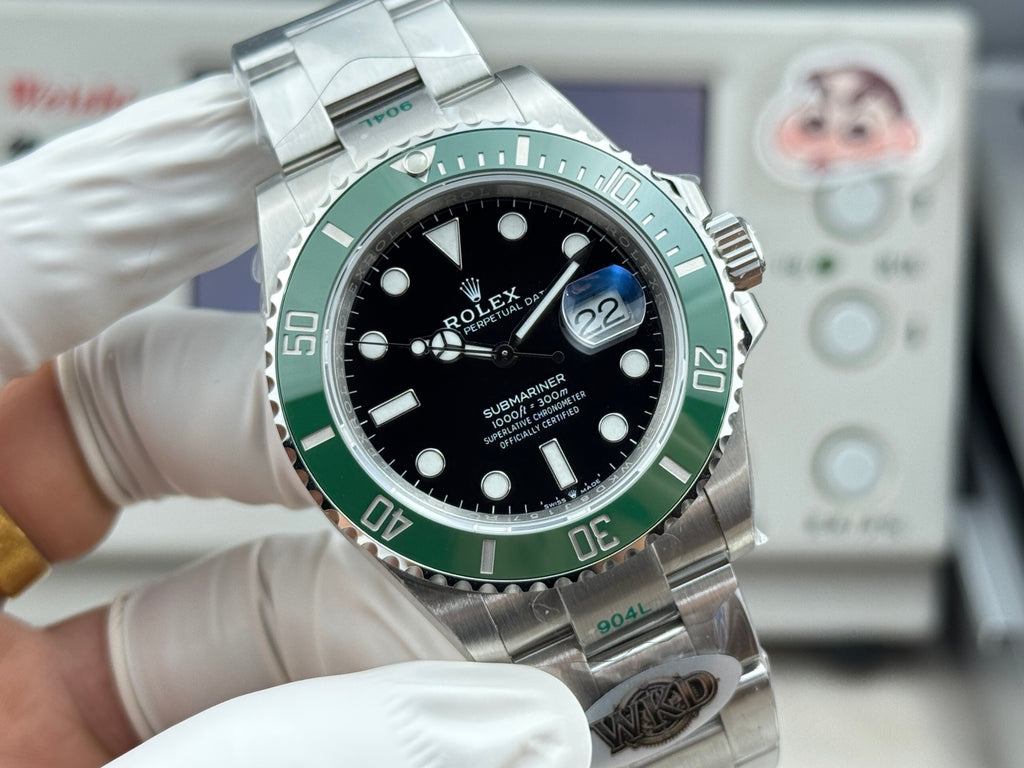 Rolex Submariner Date Green 126610LV
